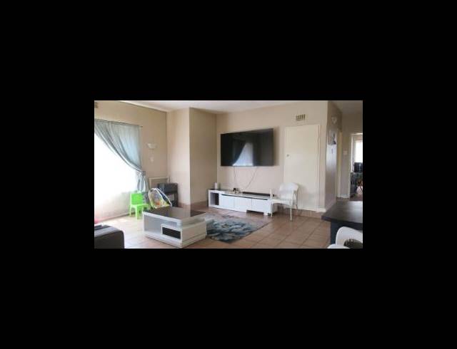 2 BEDROOM APARTMENT FOR SALE IN TOWNSVIEW